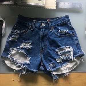 Vintage Levi high rise distressed shorts